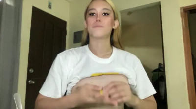 Watch MeganTheRarest recorded live streams from Stripchat on 2024/12/12, Cam Archive