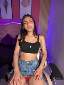 Emily-teen