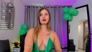 roxie_gates_